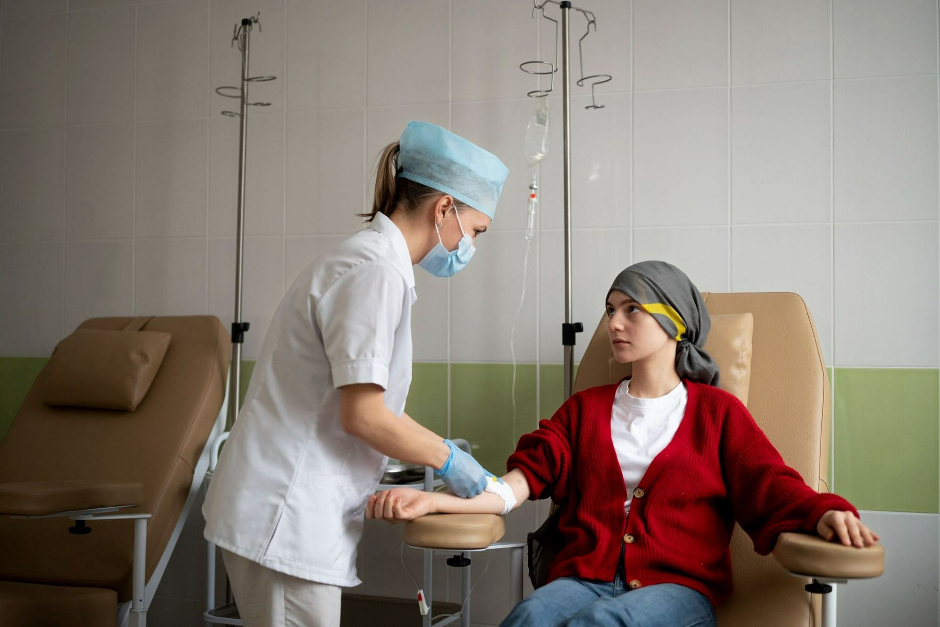 Hair Dyeing may make you prone to breast cancer (Image by Freepik)